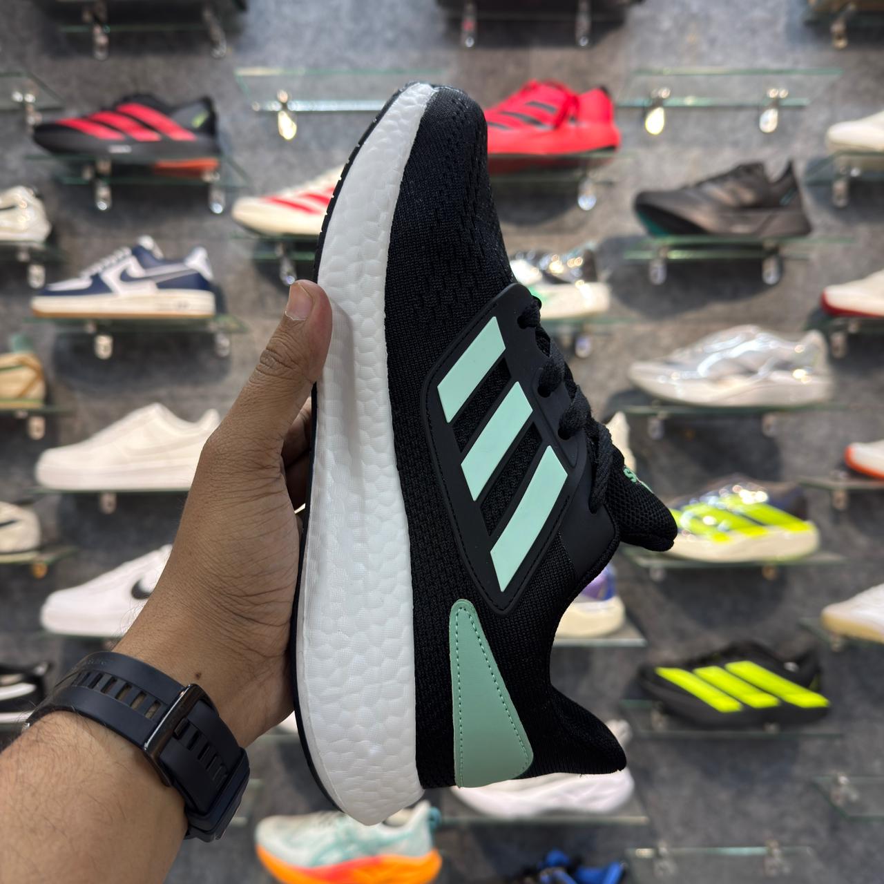 Ad PureBoost 22 Black / Sea Wave