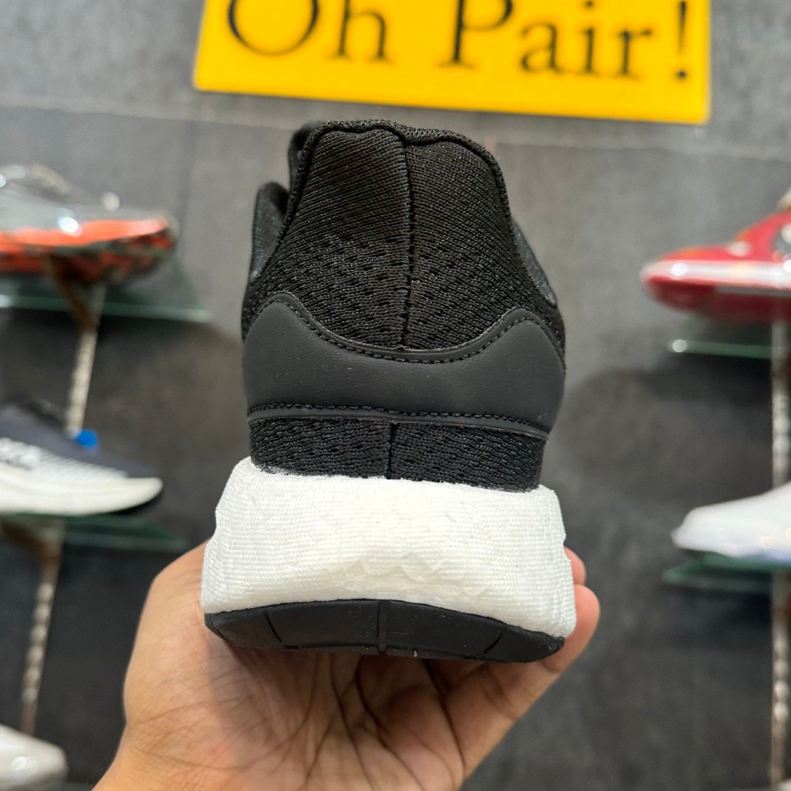 Ad PureBoost 22 Black White