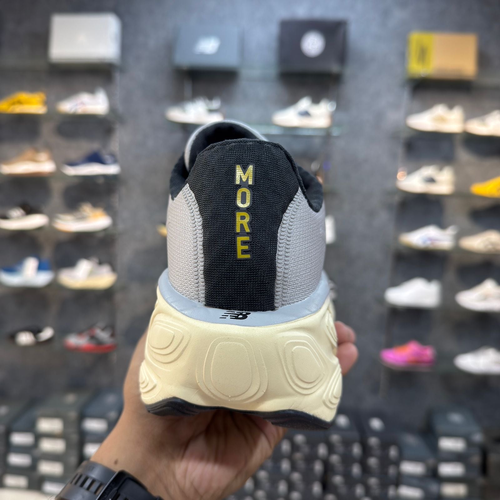 NB Fresh Foam X More V5 Brighton Grey