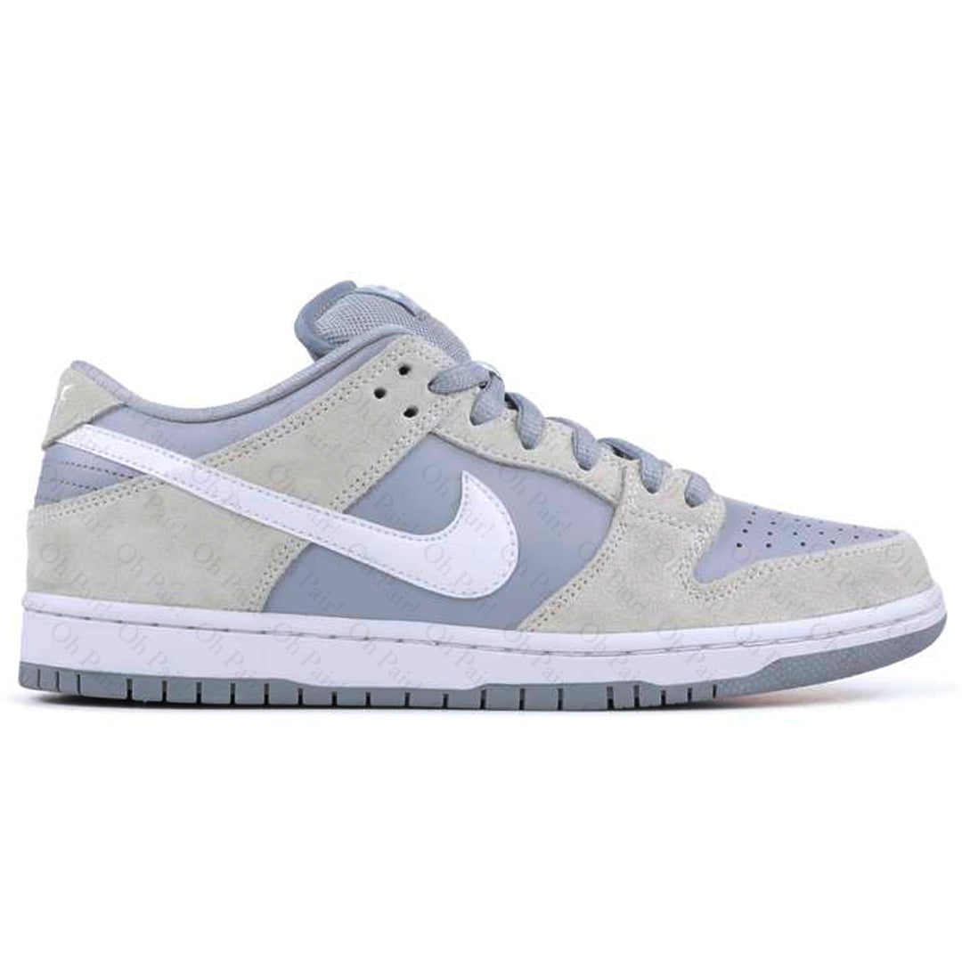 Nike SB Dunk Low Pro グレー/ホワイト Multiple Size's Nike Dunk Low Light Silver Corduroy Brand