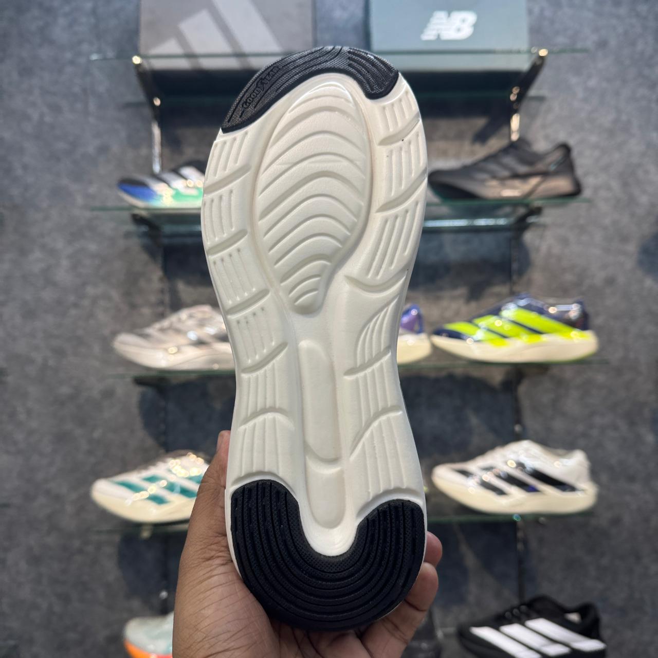 Skechers Hyperburst Max Cushion Slip-ins Black White