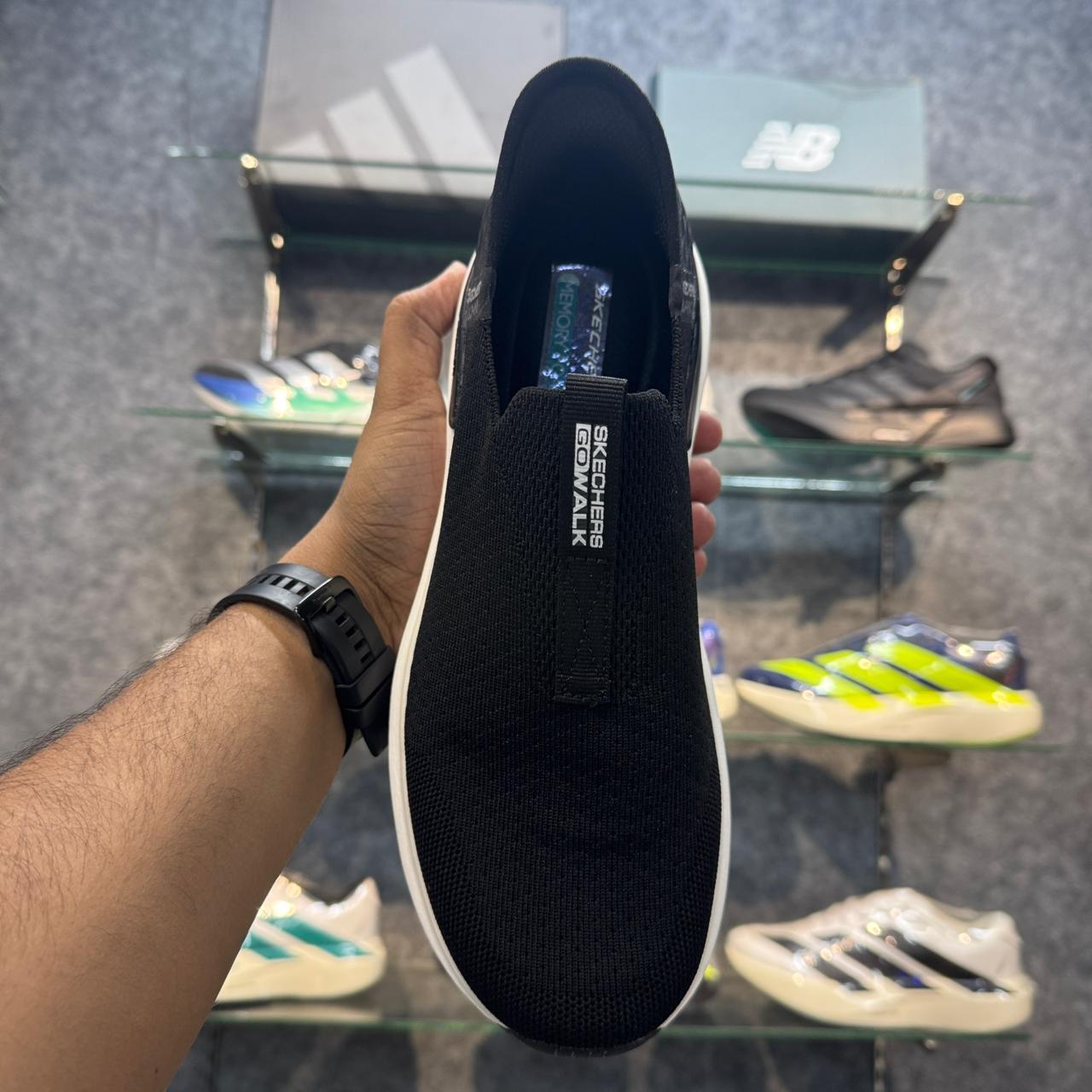 Skechers Hyperburst Max Cushion Slip-ins Black White