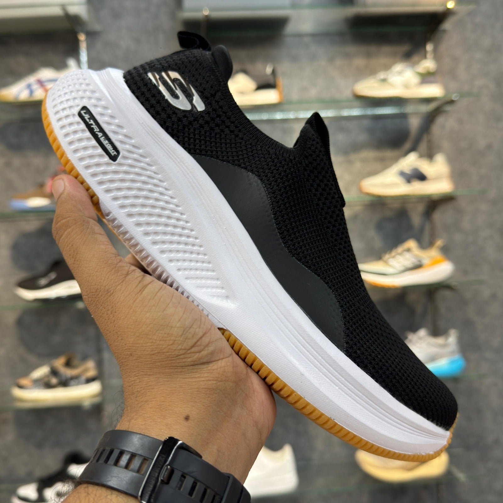 Sketcher Go Run Ultra Light 2.0 Black White