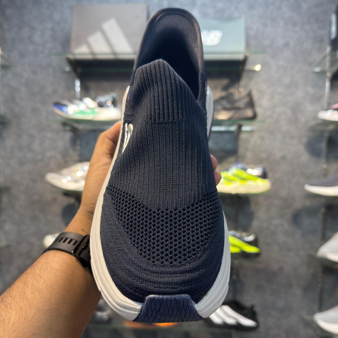 Sketcher Max Cushion Archfit Slip ins 