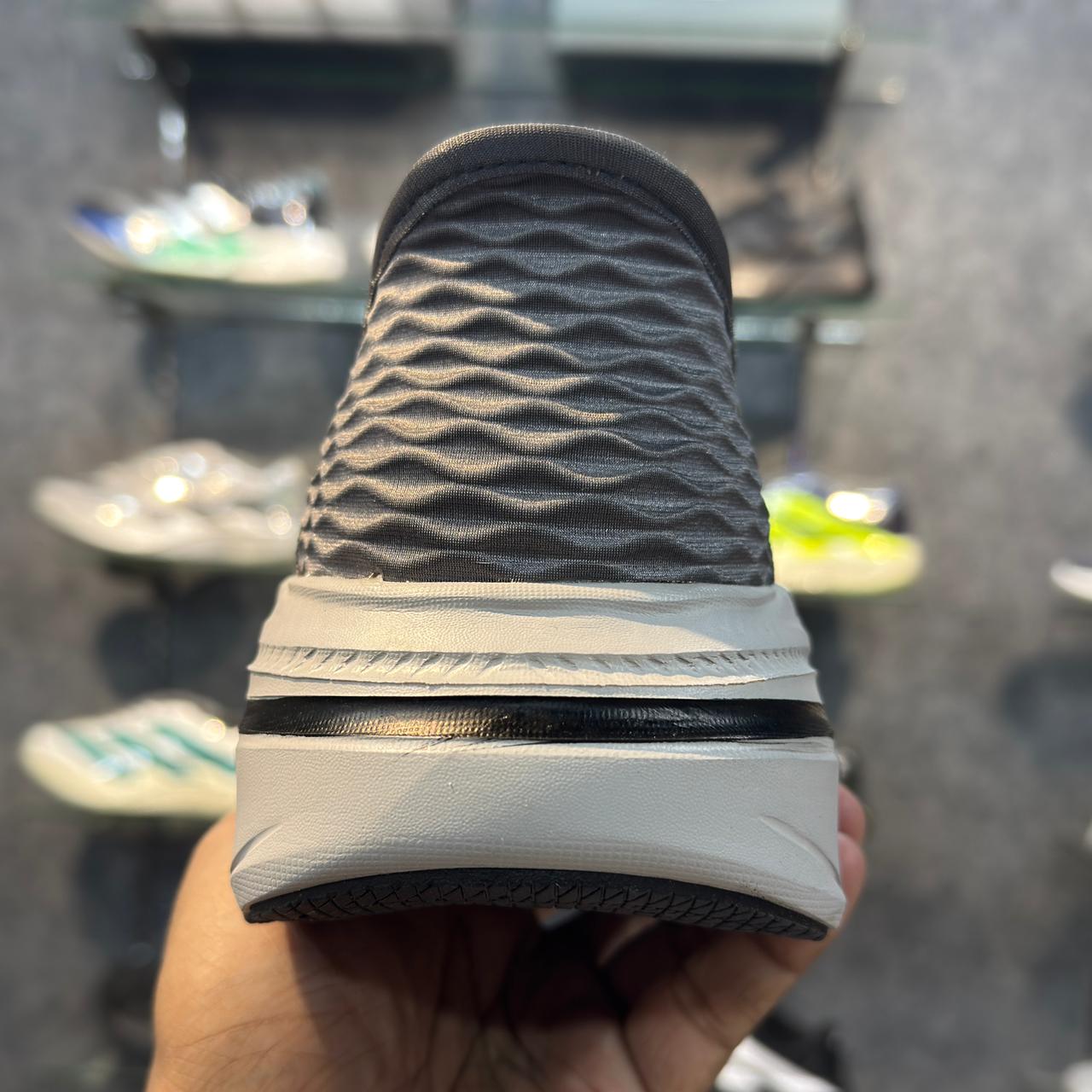 Sketcher Max Cushion Archfit Slip ins 