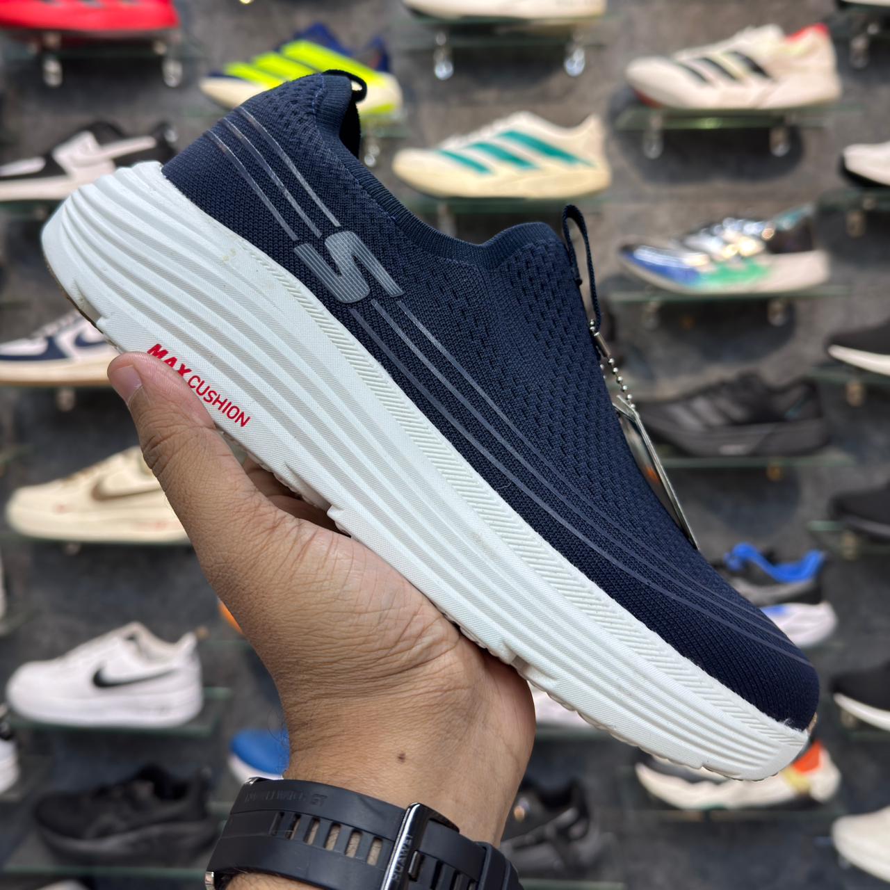 Sketcher Max Cushion 