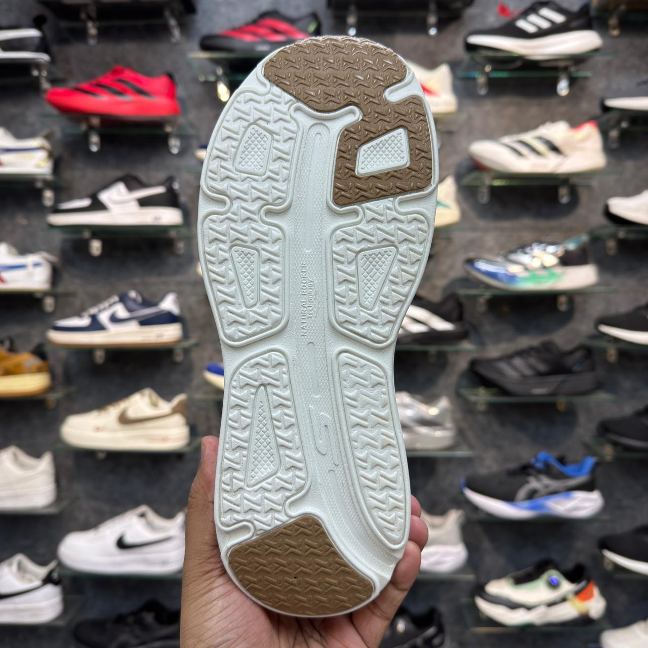 Sketcher Max Cushion 