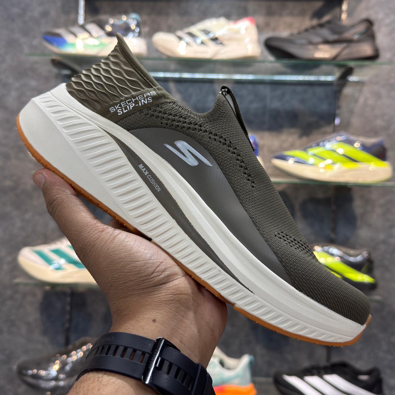 Sketcher Max Cushion Slip ins 