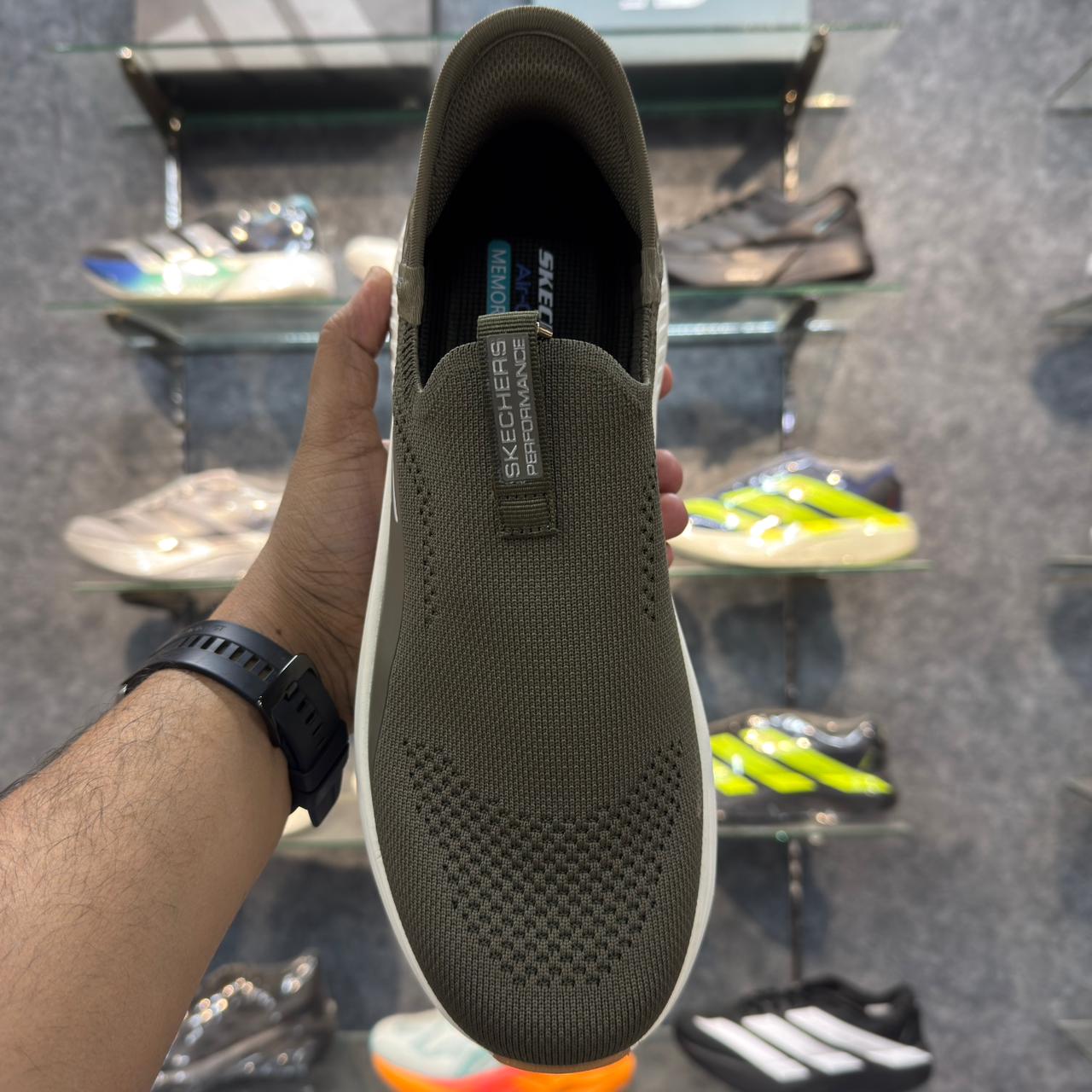 Sketcher Max Cushion Slip ins 