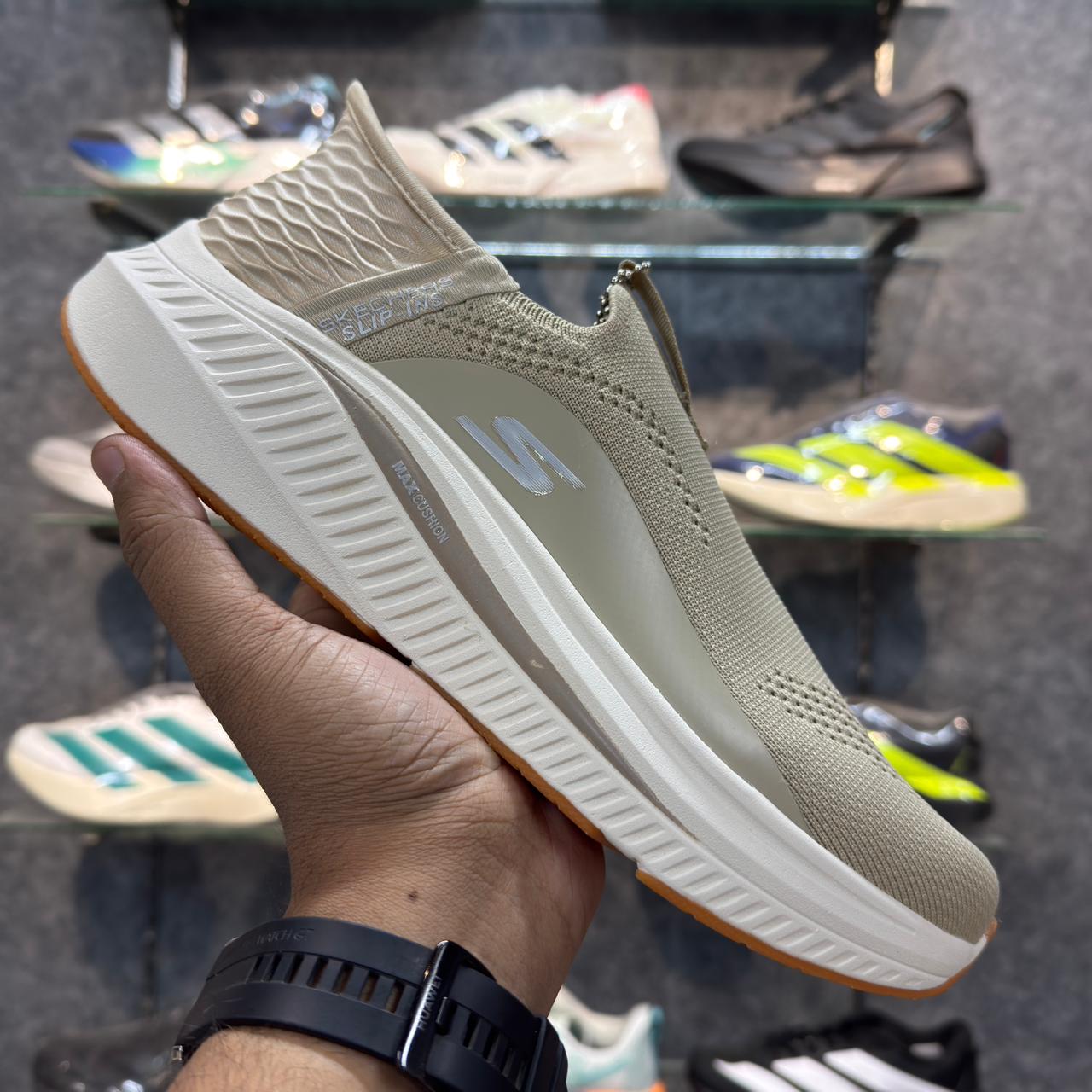 Sketcher Max Cushion Slip ins 