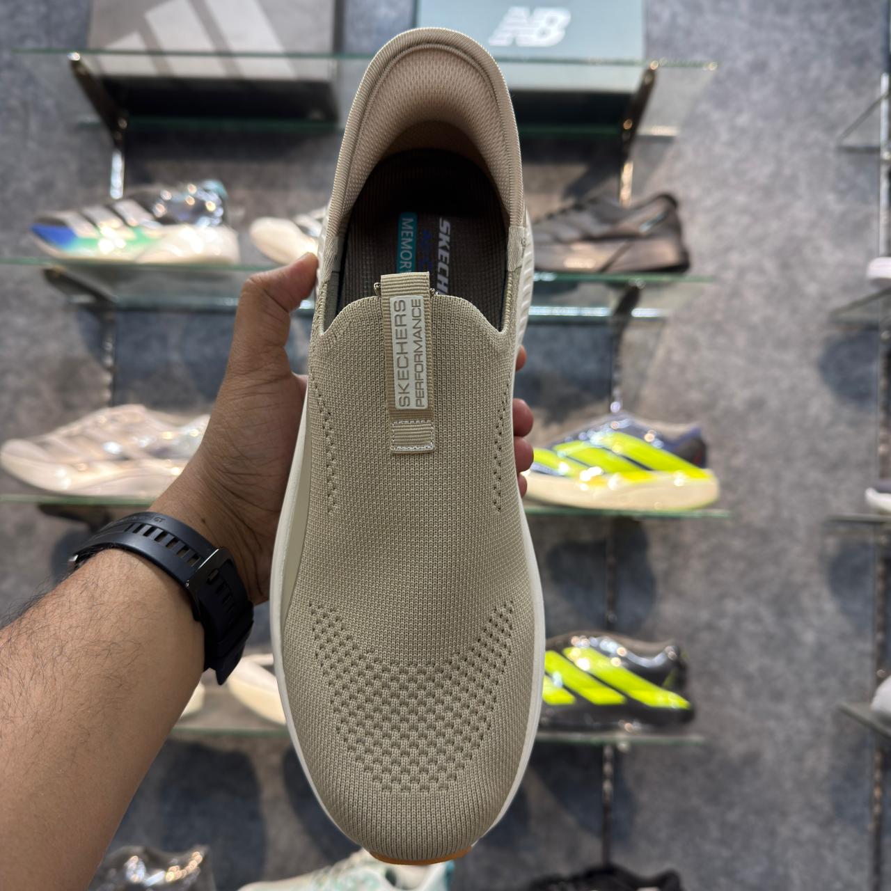 Sketcher Max Cushion Slip ins 