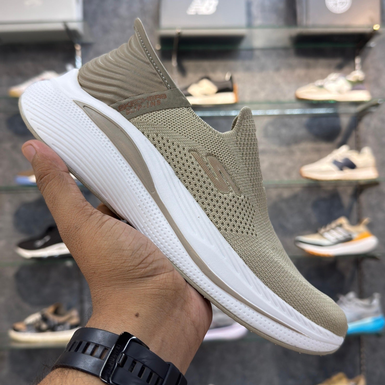 Sketcher Slip ins Max Cushioning Elite Khaki