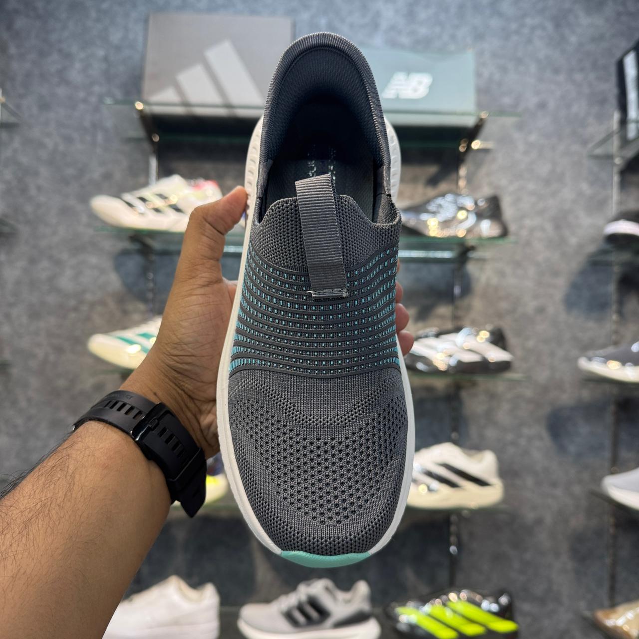 Sketchers ArchFit - Dark Grey