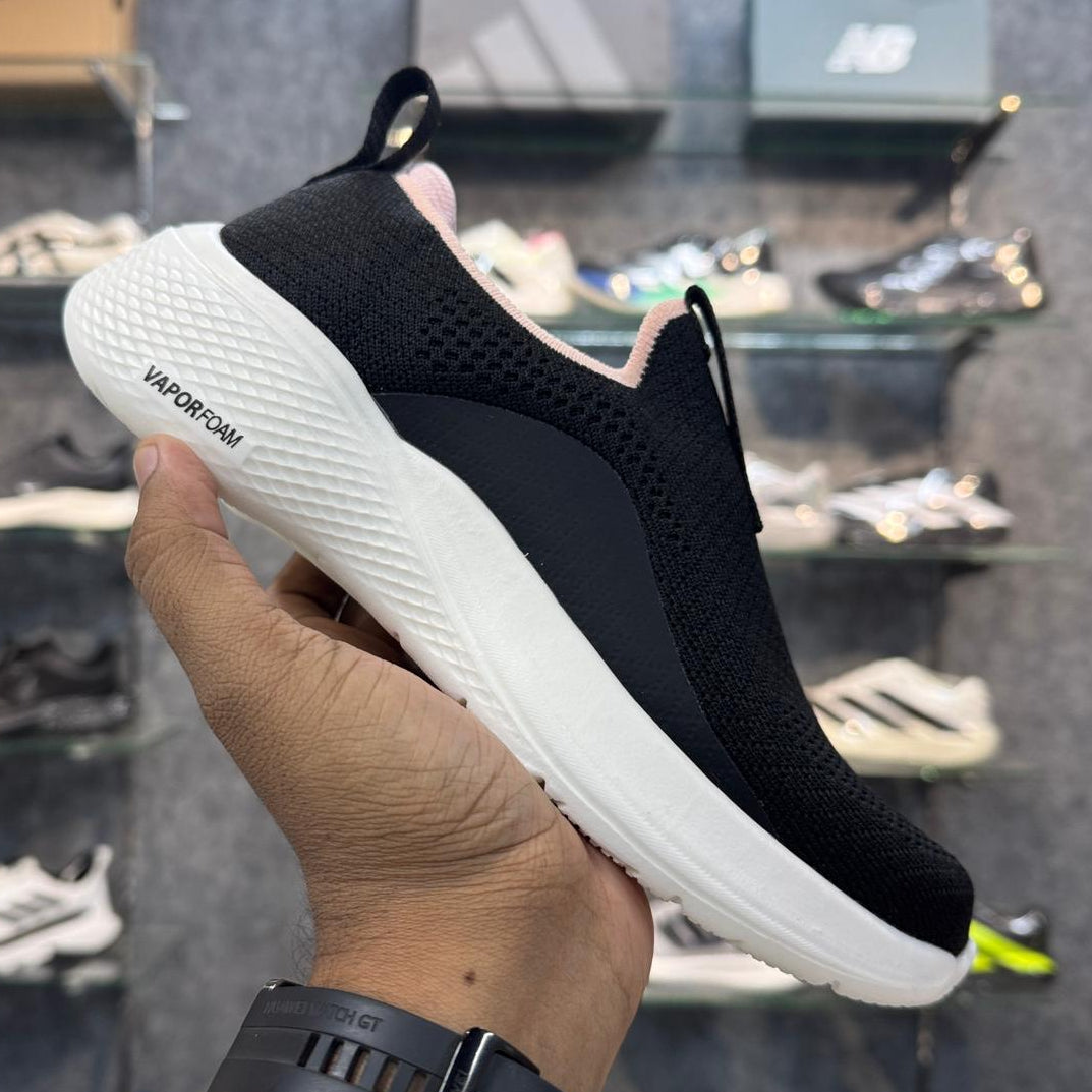 Sketchers GoRun Vapor Foam - Black White Pink