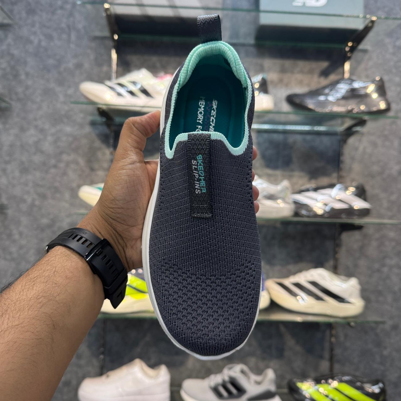 Sketchers GoRun Vapor Foam - Dk Grey