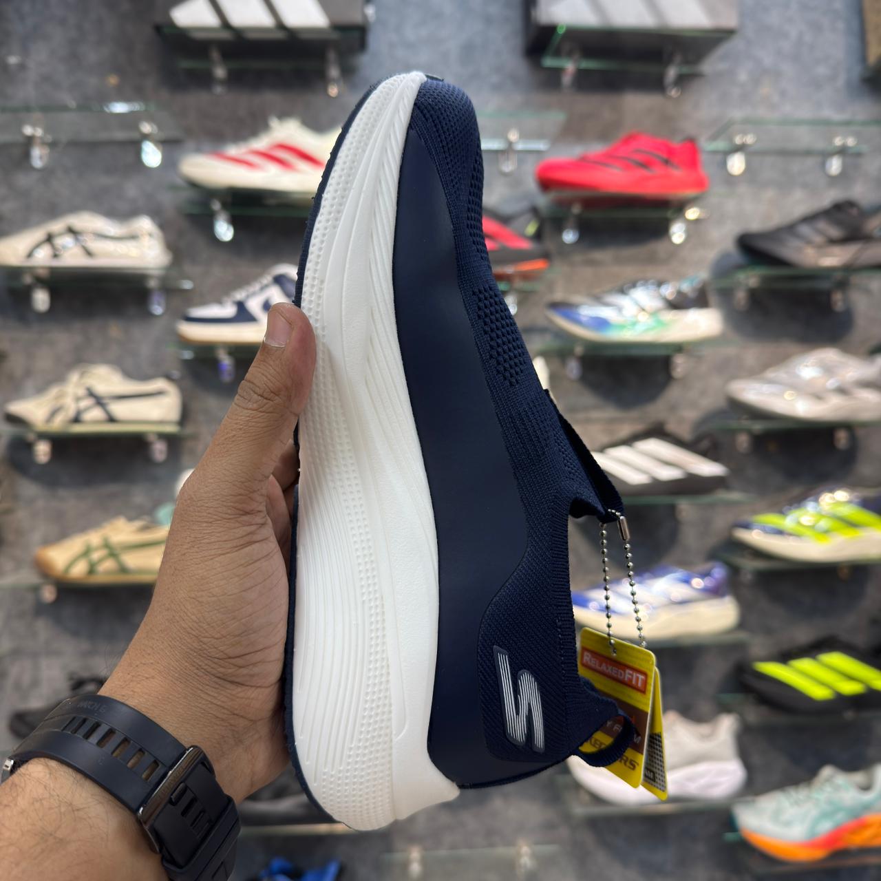 Sketchers Max Cushion 