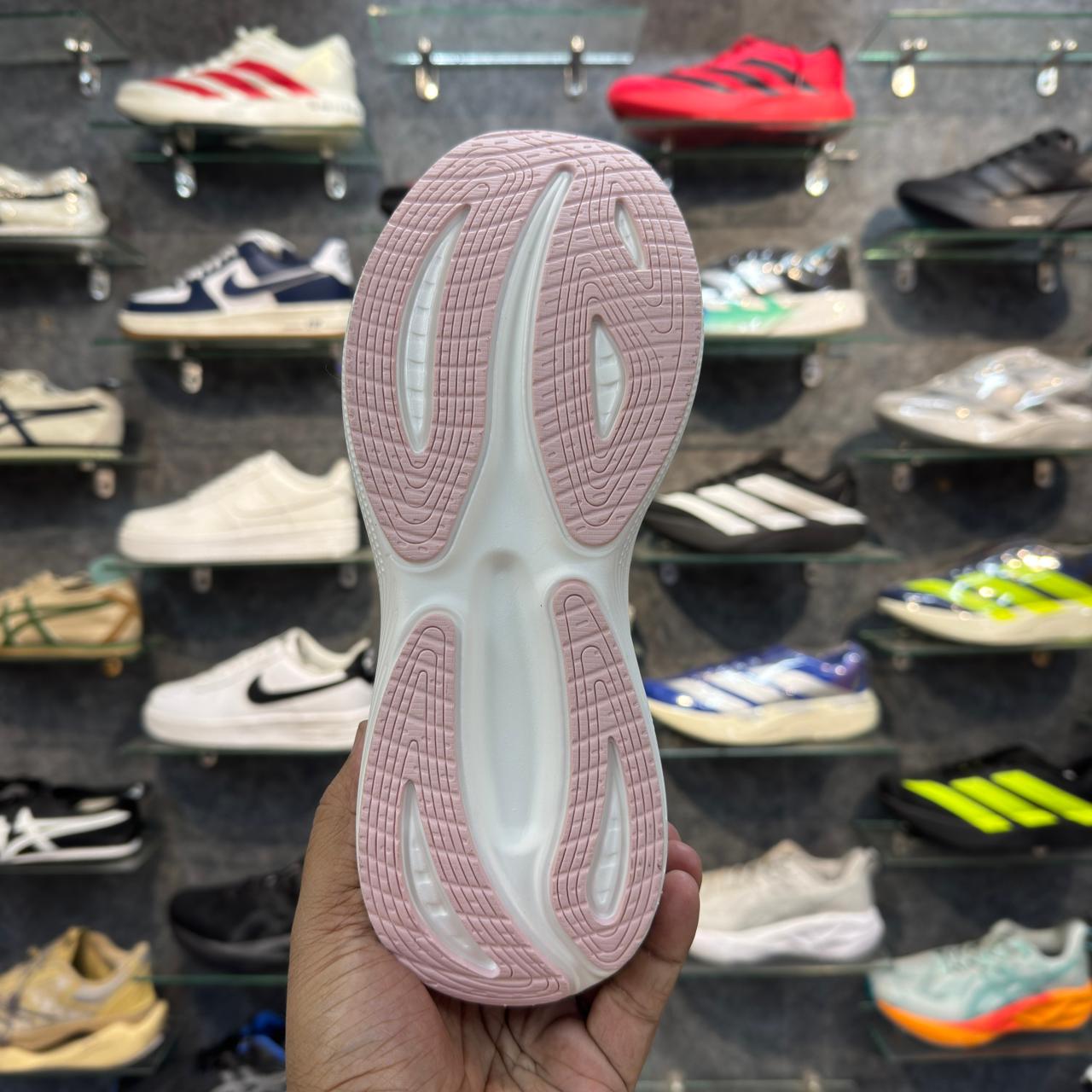 Sketchers Max Cushion 