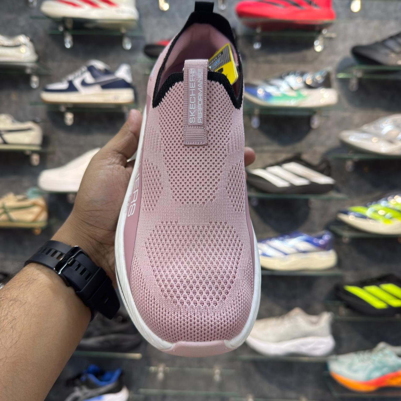 Sketchers Max Cushion 