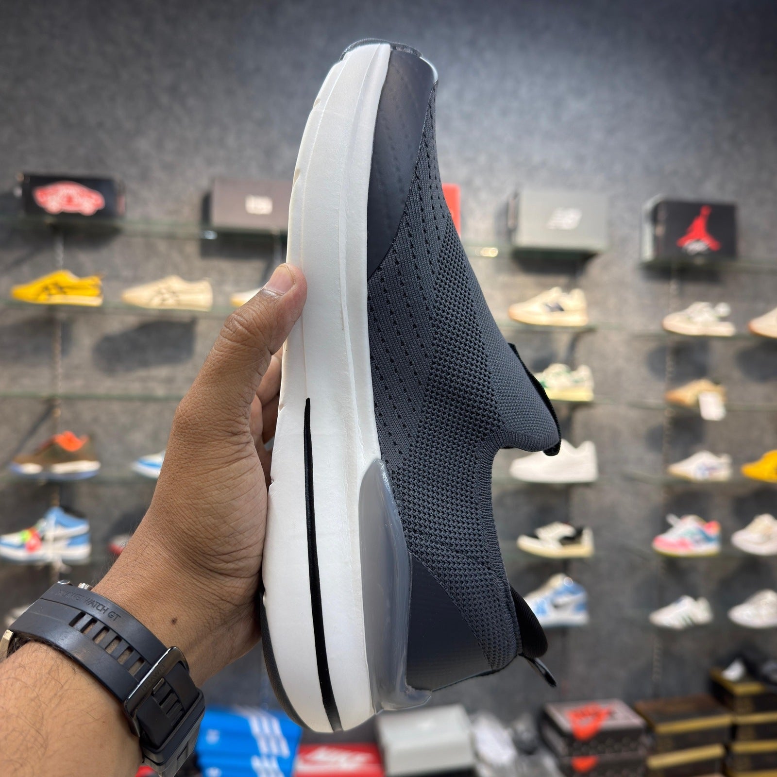 Skechers Hyperburst Max Cushion Grey