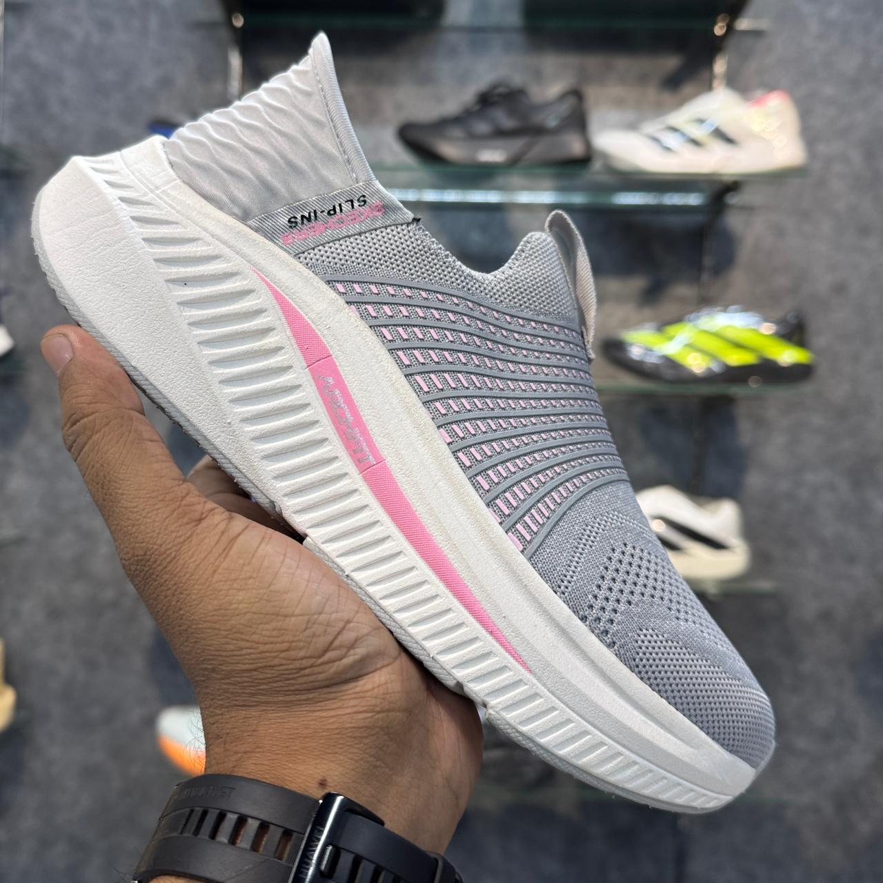 Sketchers ArchFit - LT Grey