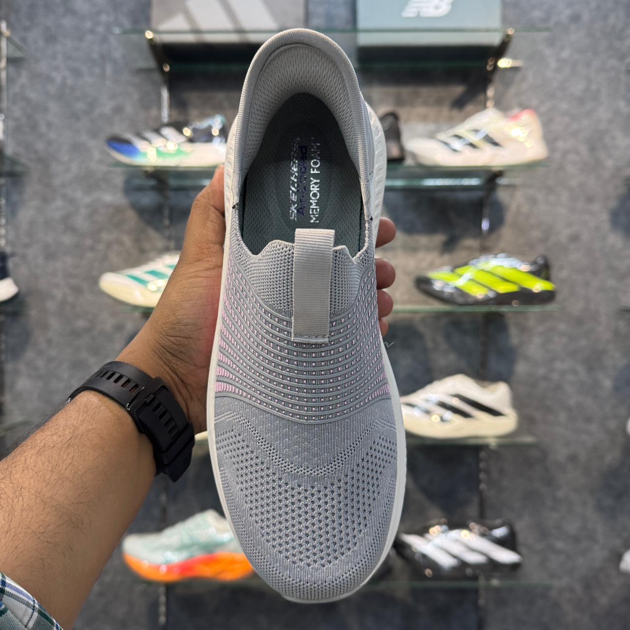 Sketchers ArchFit - LT Grey