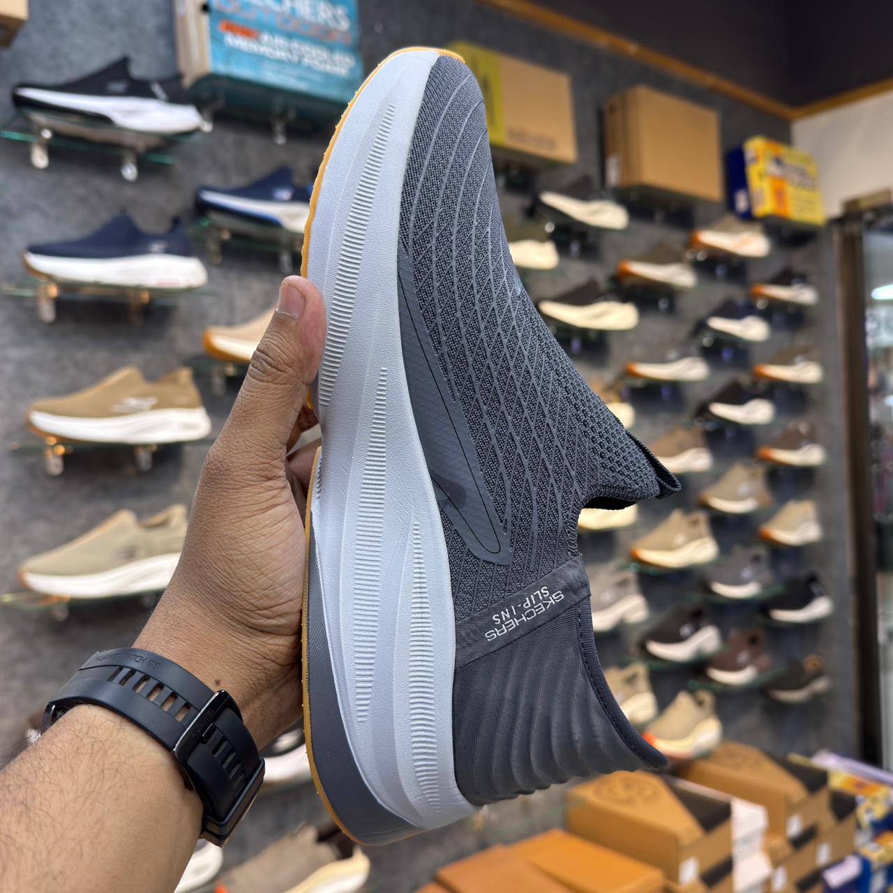 Sketcher Slip ins Archfit (Carbon Infused) 