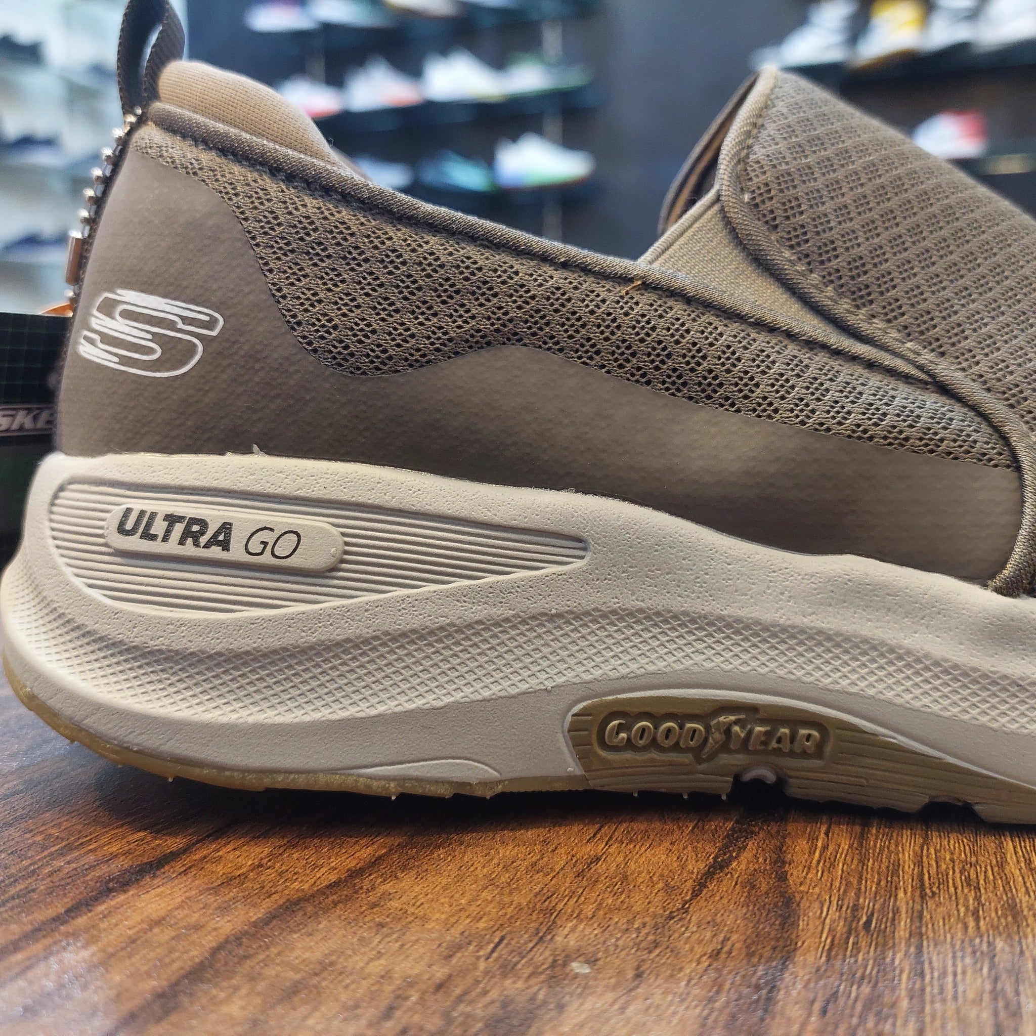 Skechers go outlet ultra