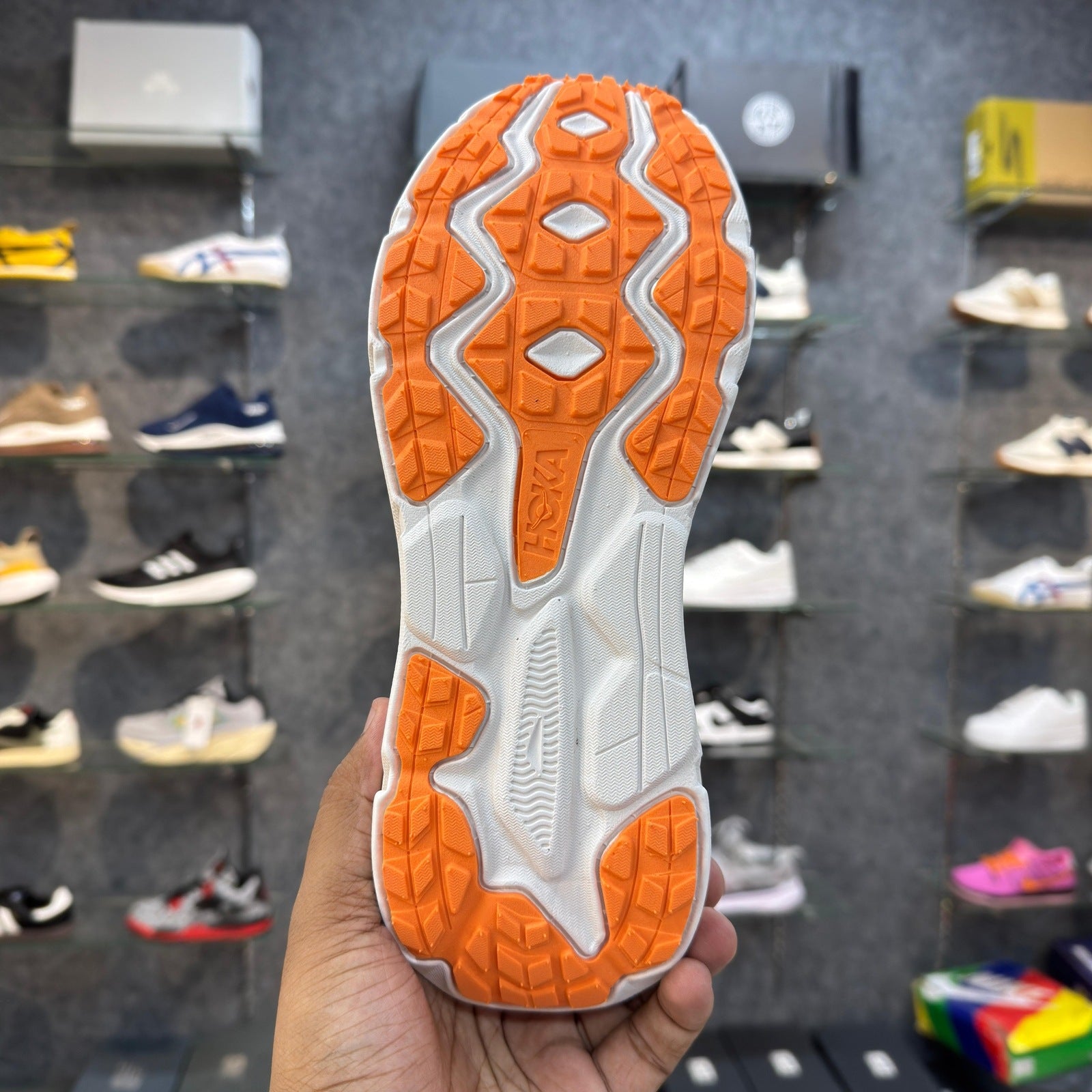 Hoka Challenger 7 GTX Light Brown Orange