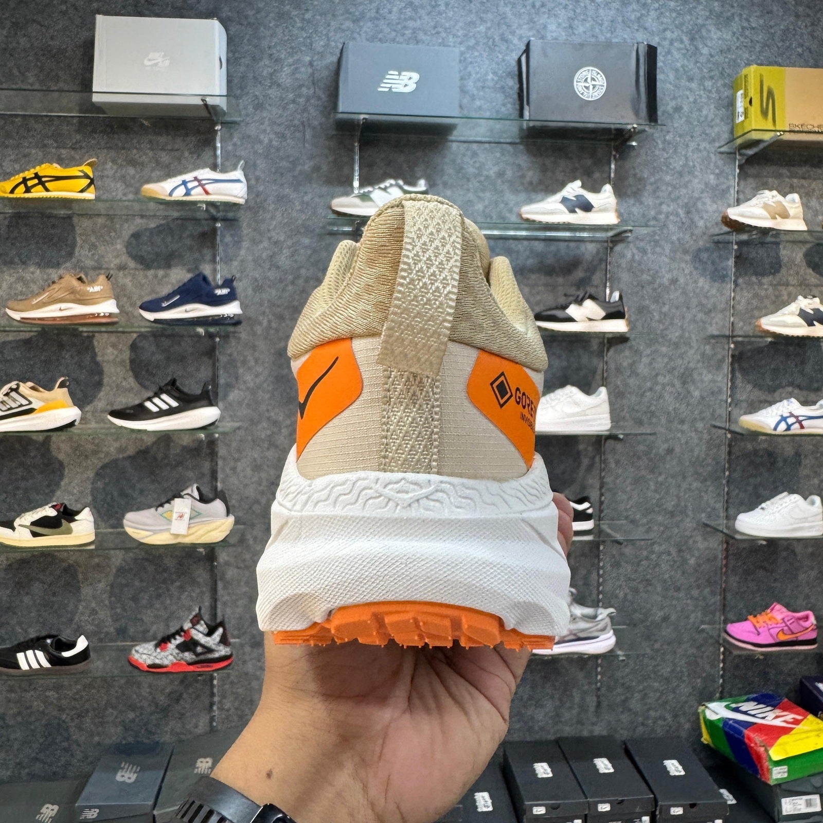 Hoka Challenger 7 GTX Light Brown Orange