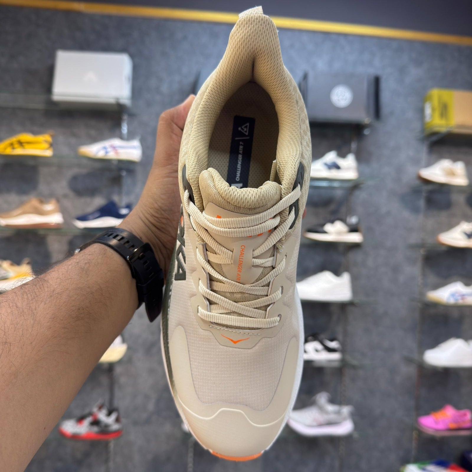 Hoka Challenger 7 GTX Light Brown Orange