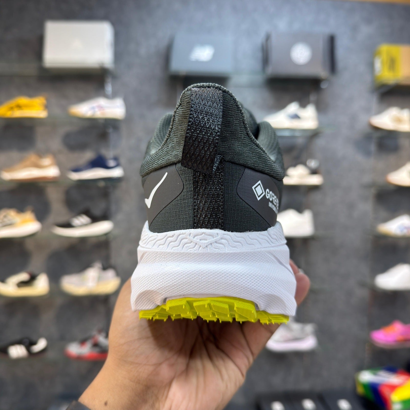 Hoka Challenger 7 GTX Dark Grey / Green