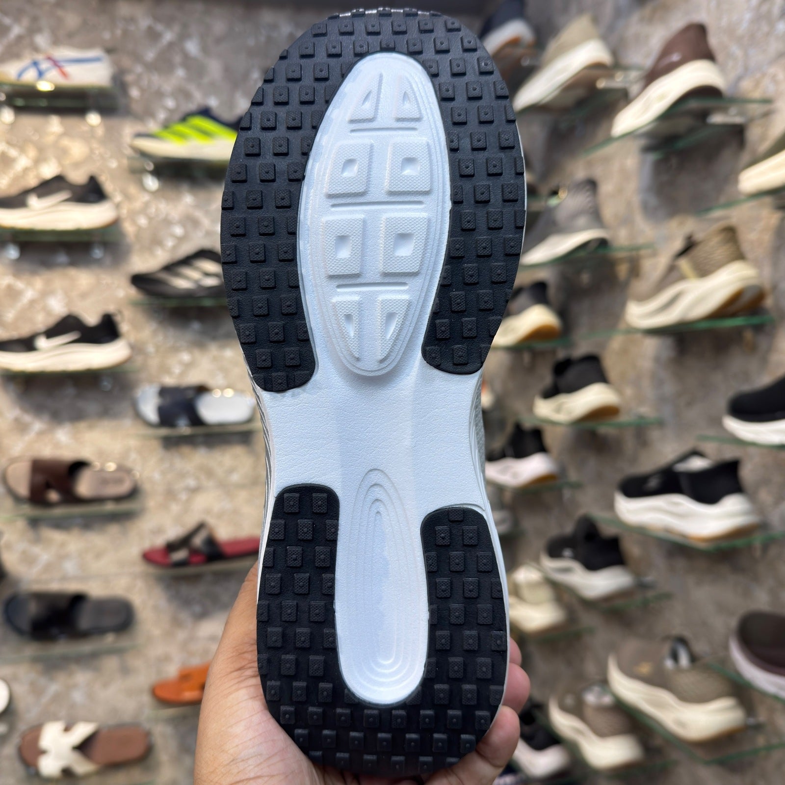 NK ZoomX Vomero “Light Grey”