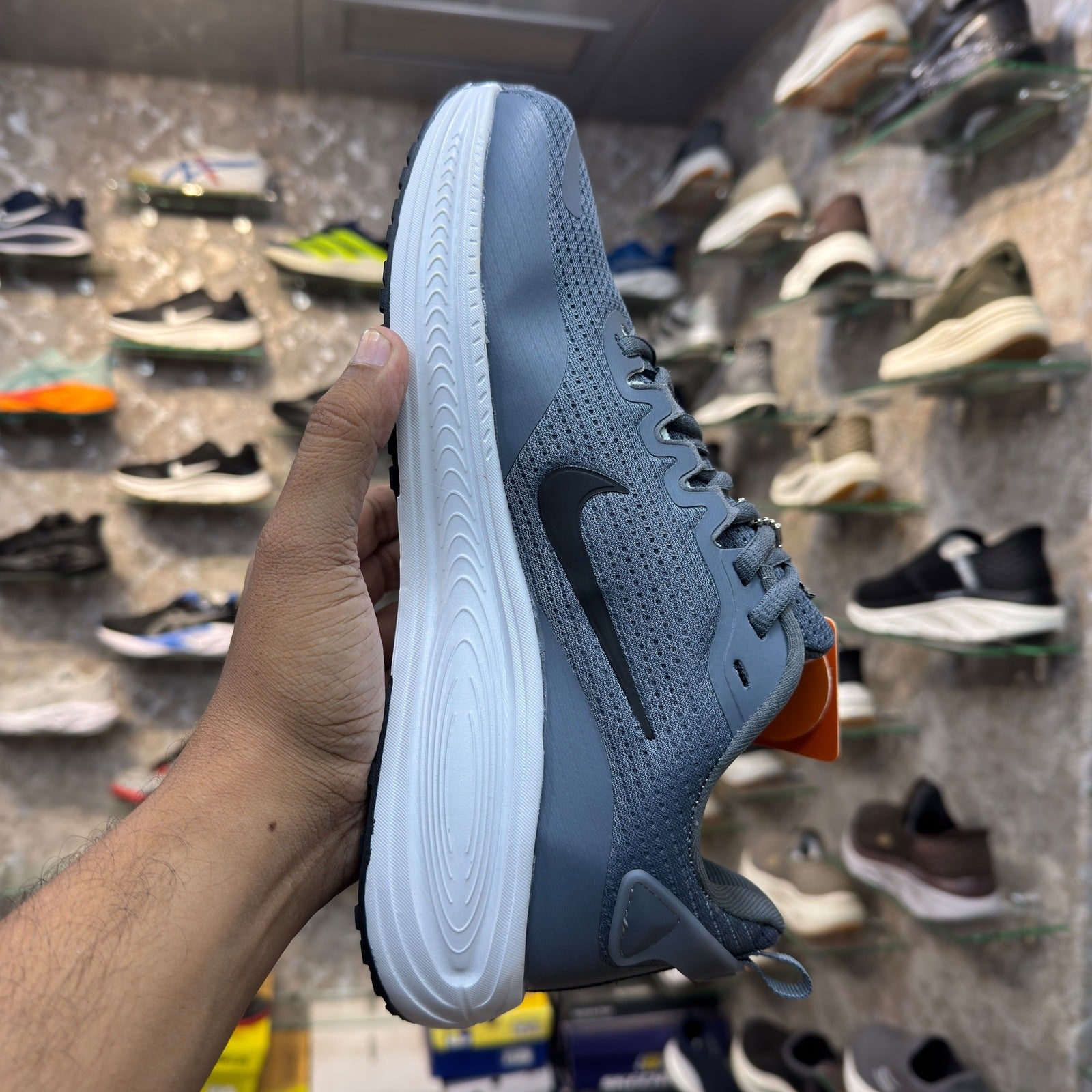 NK ZoomX Vomero “Dark Grey”