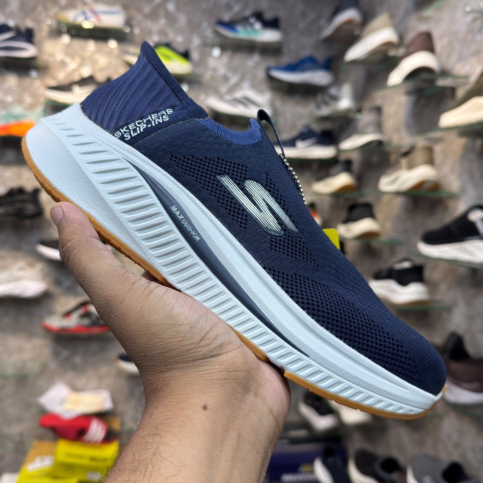Sketcher Max Cushion Slip ins 