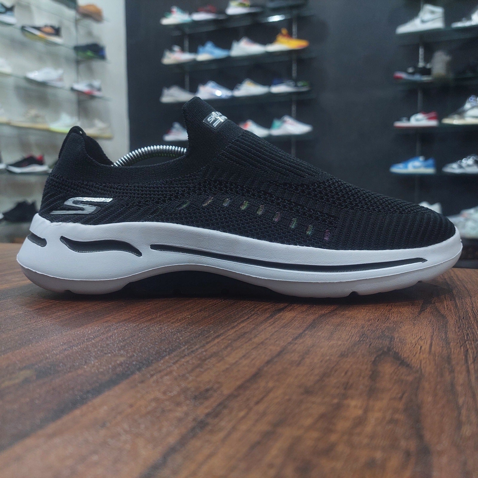 Sketcher Burst New Influence Black White