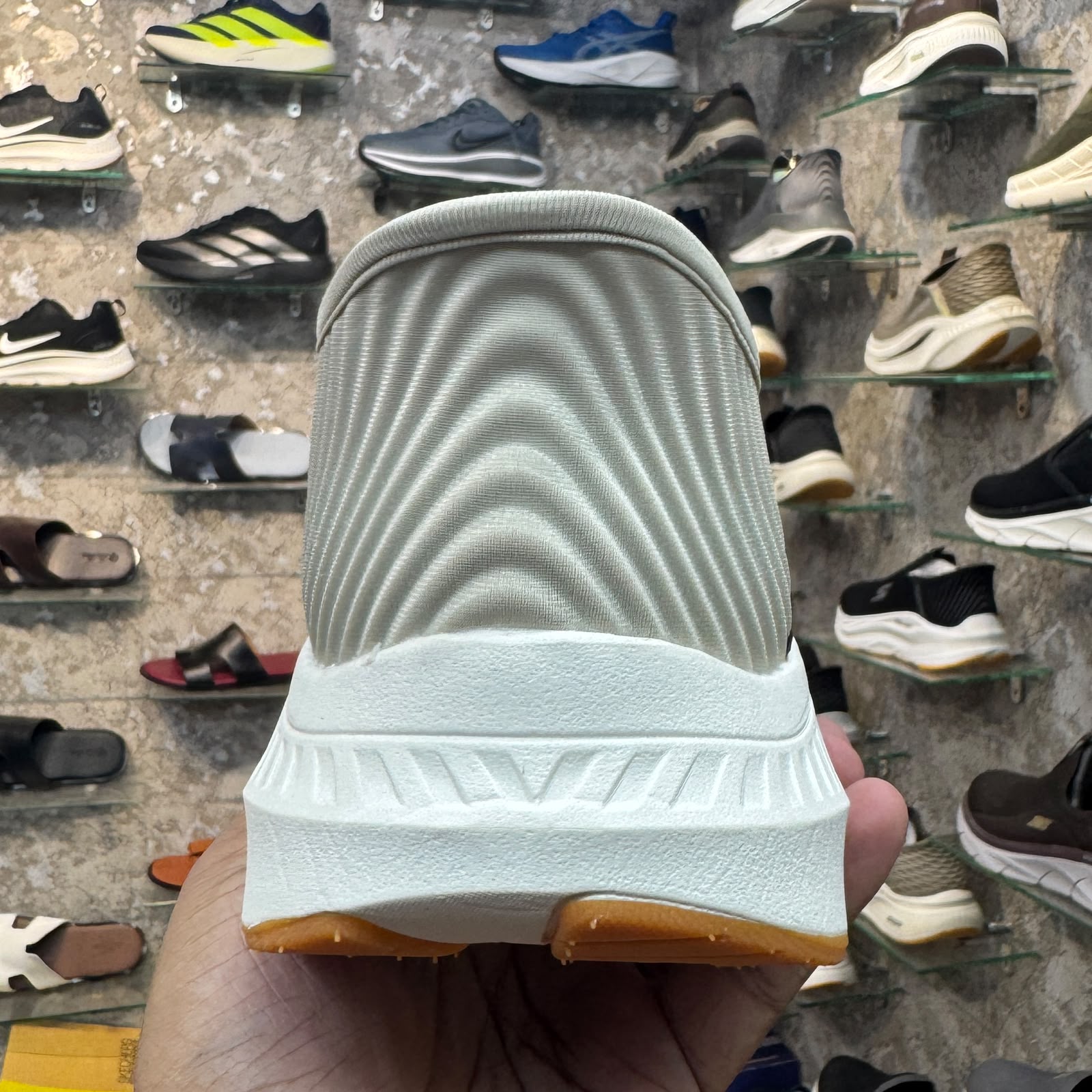 Sketcher Max Cushion Slip ins 